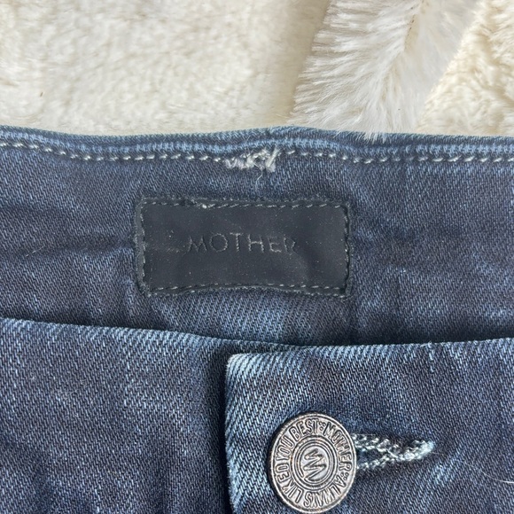 Mother High Waisted Looker Ankle Fray in Last Call Jeans - Picture 4 of 11